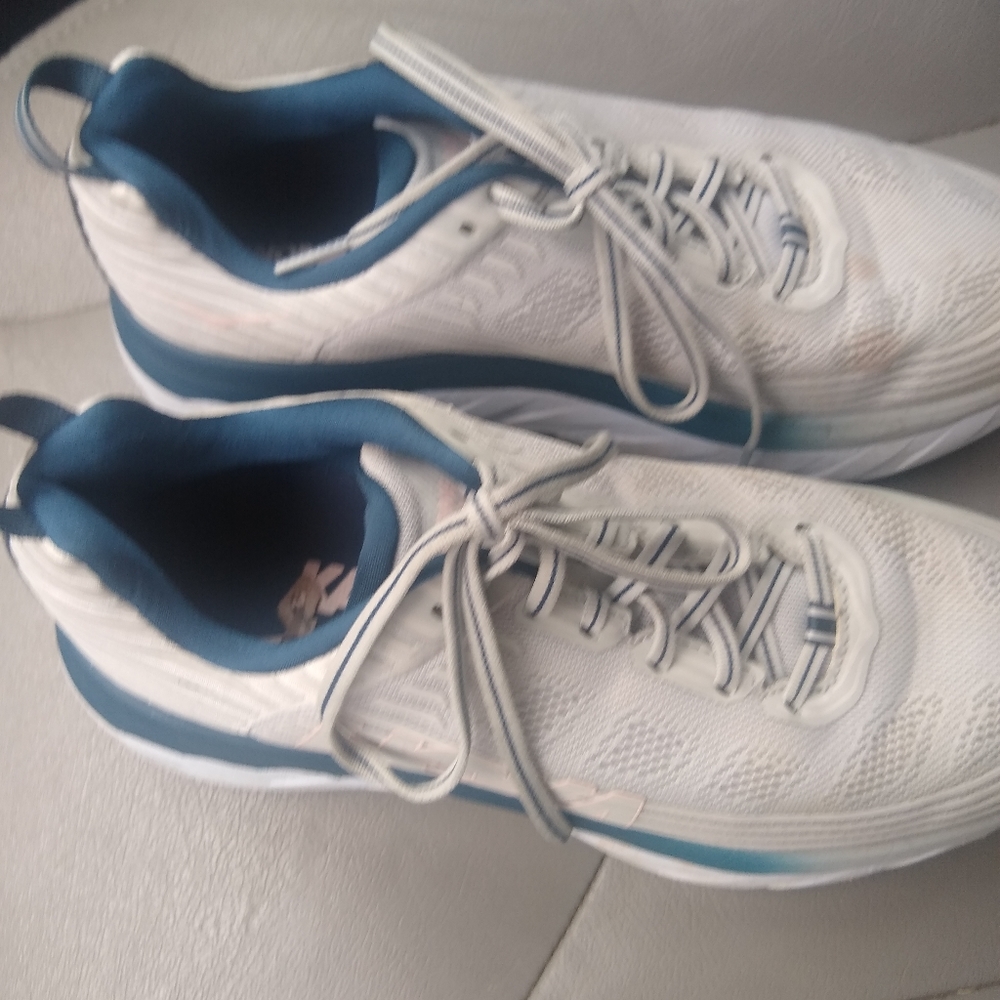 Hoka Bondi 6